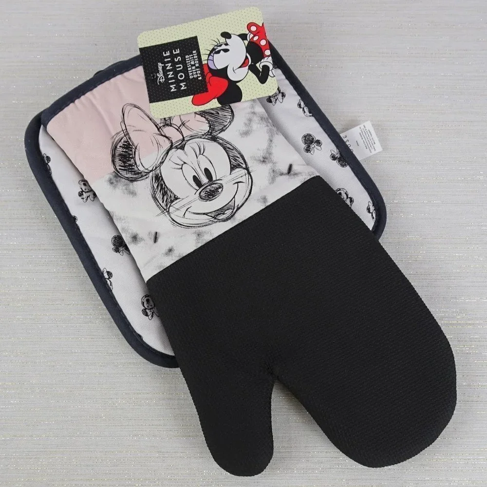 NWT Disney Minnie Mouse Oven Mitt & Potholder Set